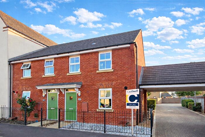 3 Bedroom End Of Terrace House For Sale In Shaw Savill Way, Brooklands, Milton Keynes, MK10