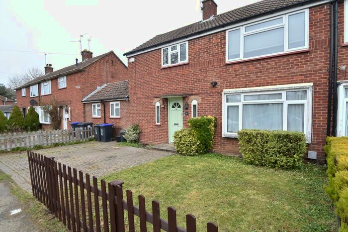 2 Bedroom Detached House To Rent In Decies Way, Stoke Poges, Slough, SL2