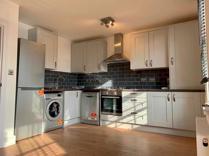 1 Bedroom Flat To Rent In Forest Drive East, London, E11