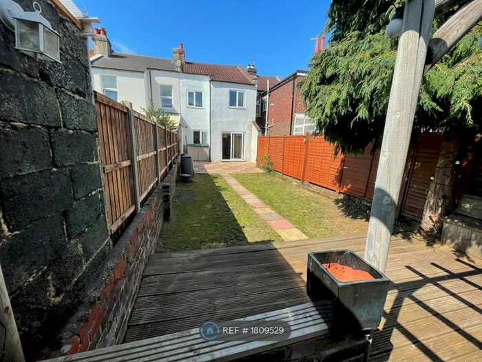 3 Bedroom Terraced House To Rent In Chesterfield Road, Portsmouth, PO3