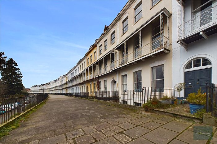 1 Bedroom Flat To Rent In Royal York Crescent, Clifton, Bristol, BS8