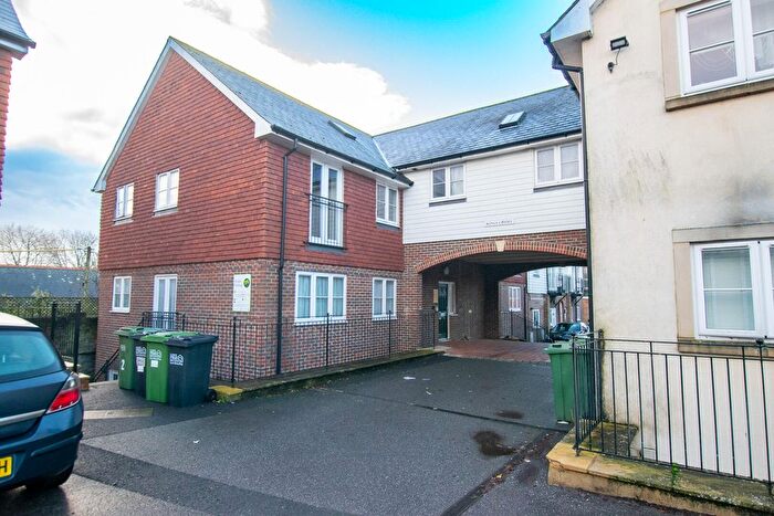 1 Bedroom Flat To Rent In Hempstead Road, Uckfield, TN22