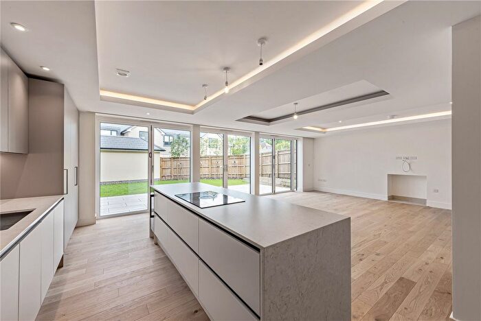 6 Bedroom Detached House For Sale In Kennel Lane, Fetcham, Leatherhead, Surrey, KT22