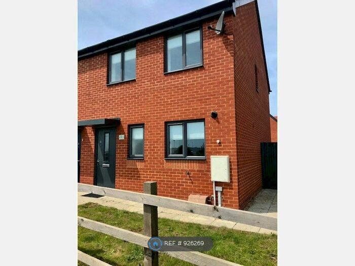 3 Bedroom End Of Terrace House To Rent In Beasley Close, Queenborough, ME11