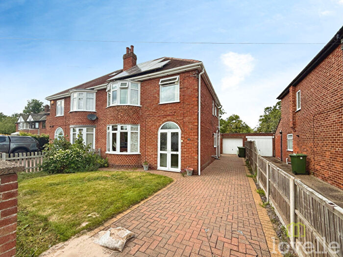3 Bedroom Semi-Detached House For Sale In Hainton Road, Lincoln, LN6