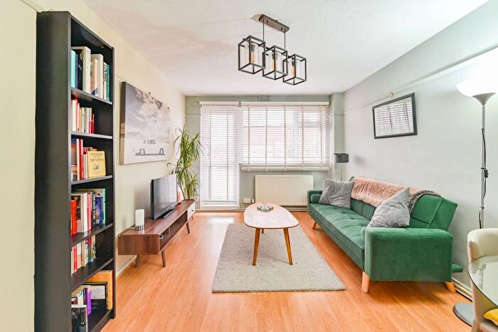 1 Bedroom Flat To Rent In Meecham Court, Shuttleworth Road, Battersea, London, SW11