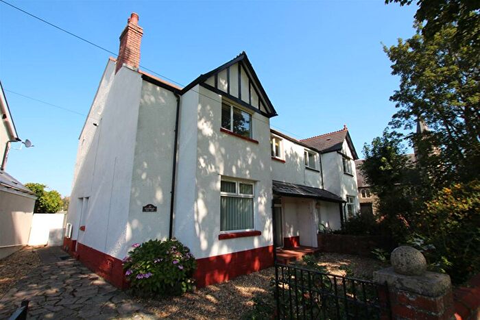 2 Bedroom Flat To Rent In Plas Treoda, Whitchurch, Cardiff, CF14