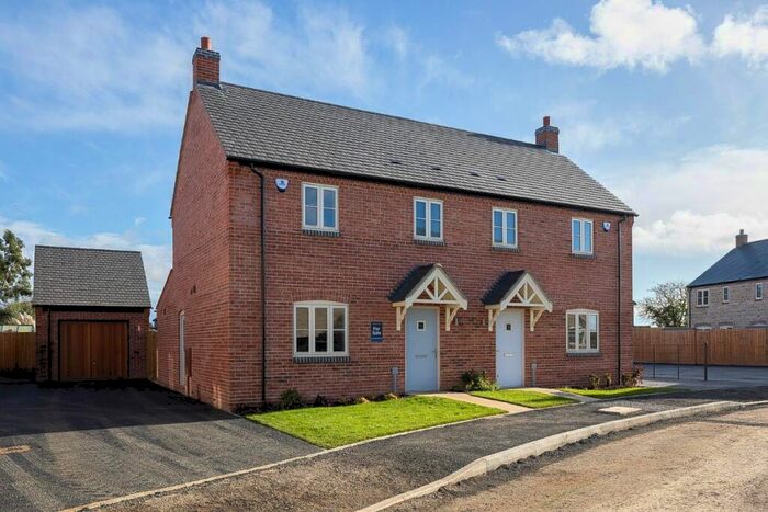 3 Bedroom Semi-Detached House For Sale In West Brook Close, Yardley Hastings, NN7