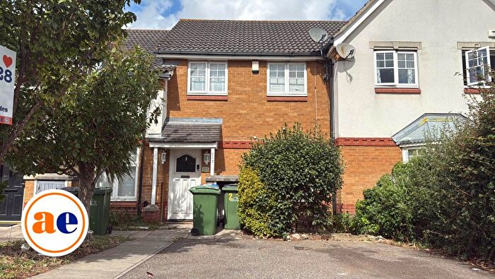 3 Bedroom Property For Sale In Greenhaven Drive, London, SE28