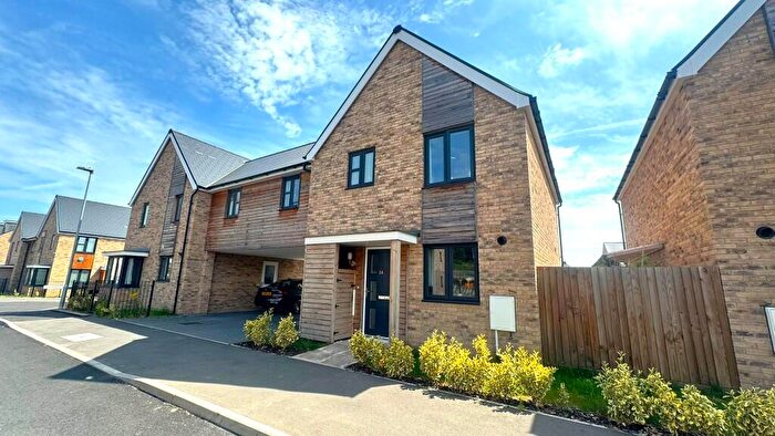 4 Bedroom Link Detached House For Sale In Arclight Way, Colchester, Essex, CO1