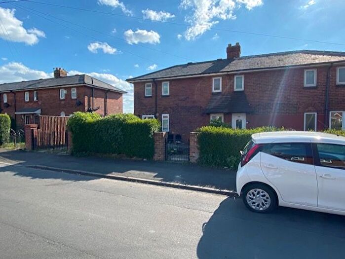 2 Bedroom Semi-Detached House To Rent In Throstle Lane, Middleton, LS10