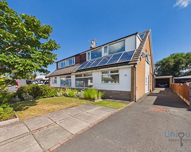 4 Bedroom Semi-Detached House For Sale In Bowland Place, Lytham St. Annes, FY8
