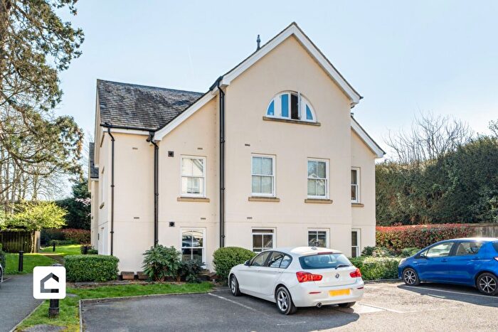 2 Bedroom Flat For Sale In Reigate Hill, Reigate, RH2