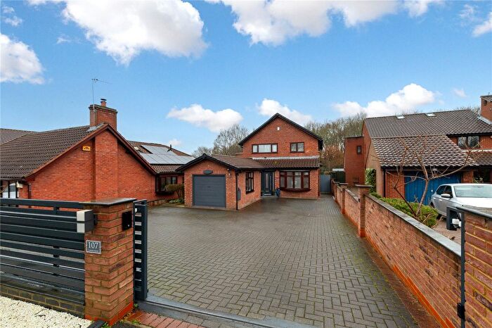 4 Bedroom Detached House For Sale In Tower Drive, Neath Hill, Milton Keynes, Buckinghamshire, MK14