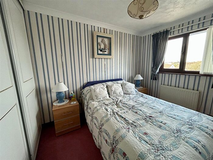 3 Bedroom Link Detached House For Sale In Gwarth An Drae, Helston, TR13