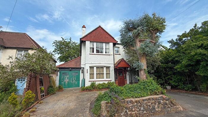 3 Bedroom Detached House For Sale In Rotherfield Road, Carshalton Village, Surrey., SM5