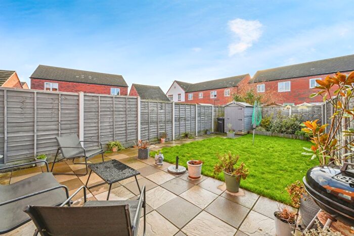 2 Bedroom Semi-Detached House For Sale In Lakin Lane, Fradley, Lichfield, WS13