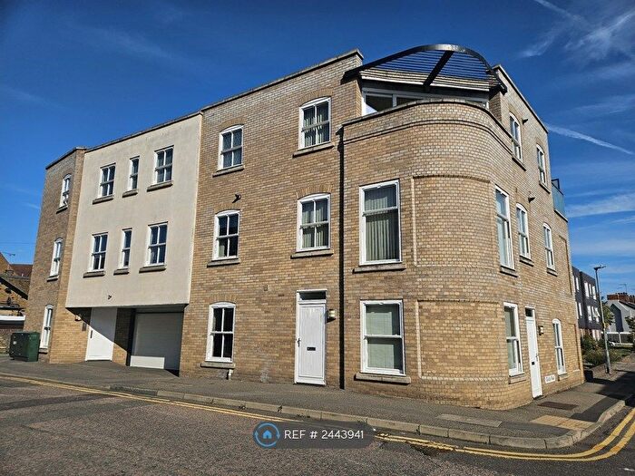 1 Bedroom Flat To Rent In Mildmay Road, Chelmsford, CM2