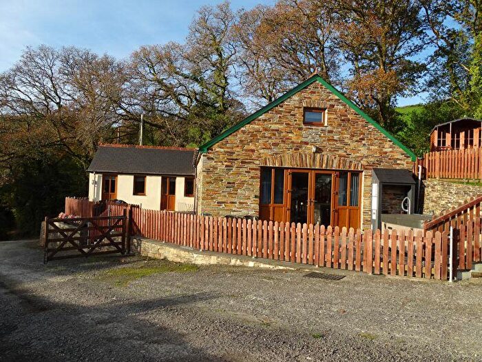 3 Bedroom Barn Conversion To Rent In Halfway Hill, Liskeard, PL14