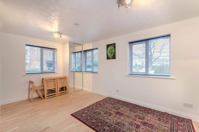 1 Bedroom Flat To Rent In Vicars Bridge Close, Alperton, Wembley, HA0