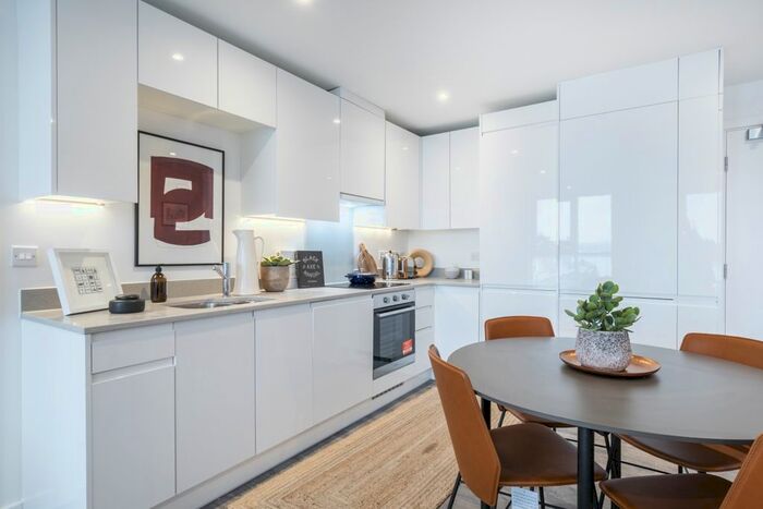 3 Bedroom Flat To Rent In Strand Street, Liverpool, L1