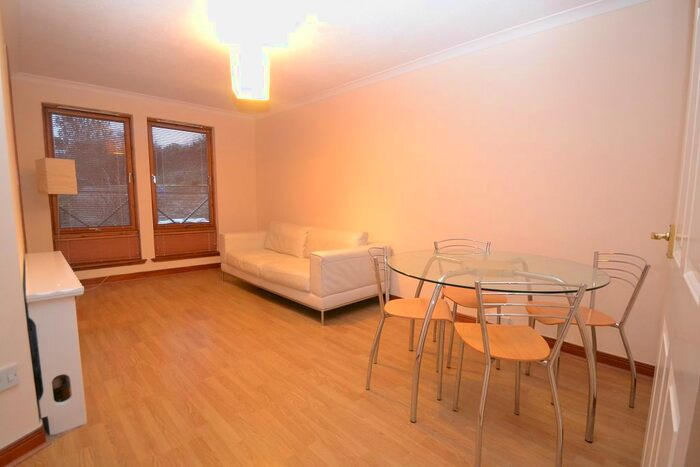 2 Bedroom Flat To Rent In Lanark Road, Edinburgh, EH14