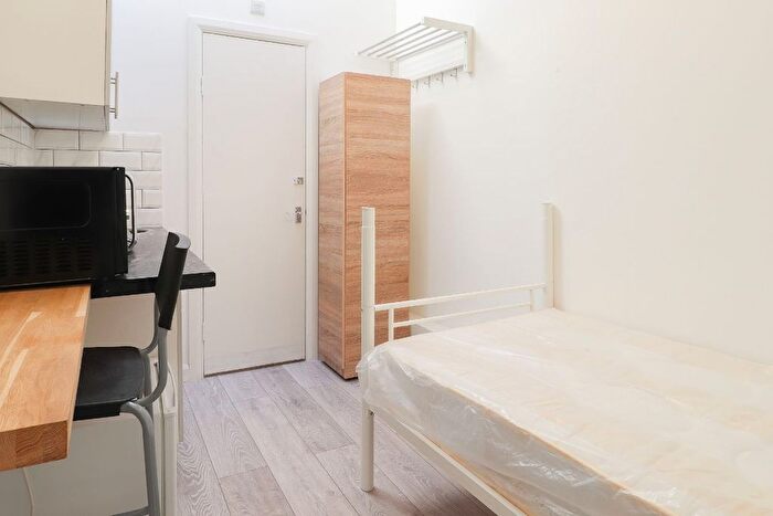 Studio To Rent In Camden High Street, London, NW1