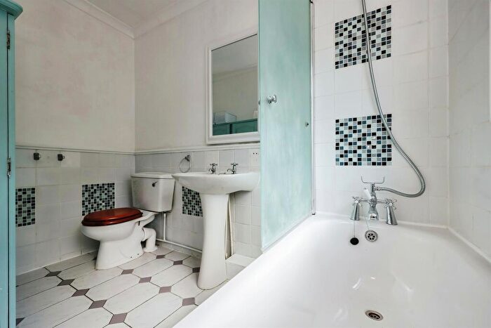3 Bedroom Terraced House For Sale In Adames Road, Portsmouth, PO1
