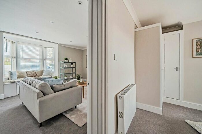 1 Bedroom Flat To Rent In Richmond Road, Southampton, Hampshire, SO15