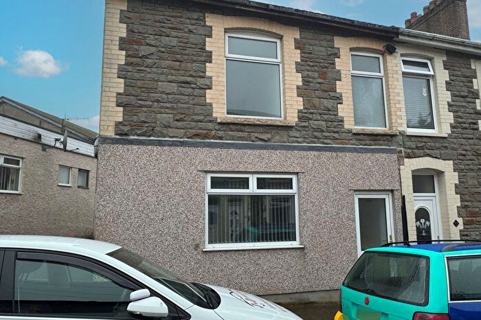 3 Bedroom End Terrace House For Sale In Islwyn Street, Ynysddu, NP11