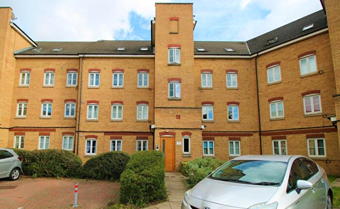 2 Bedroom Flat To Rent In Nyall Court, Kidman Close, Gidea Park, RM2