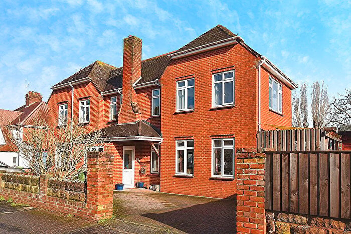 3 Bedroom Semi Detached House For Sale In Broadway, St Thomas, Exeter, EX2