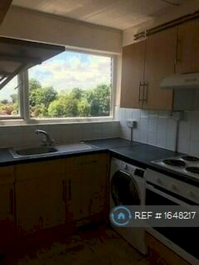 1 Bedroom Flat To Rent In Fir Tree Court, Southampton, SO18