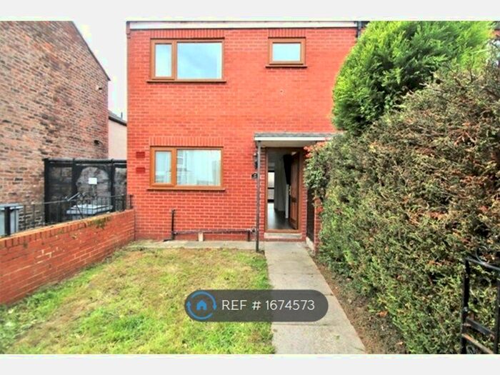 3 Bedroom Semi-Detached House To Rent In Briardale Road, Wallasey, CH44