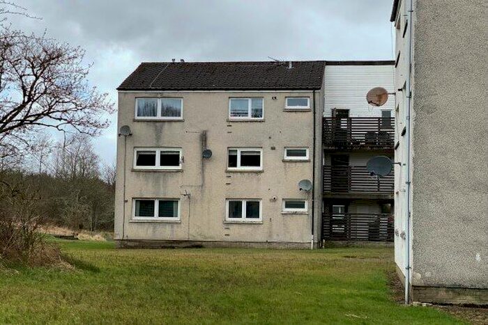 3 Bedroom Flat To Rent In Skye Road, Cumbernauld, G67