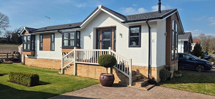 2 Bedroom Park Home For Sale In Yarwell Mill, Yarwell, Peterborough, PE8