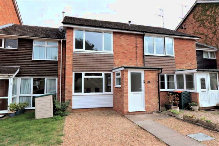 2 Bedroom House To Rent In Grasmere Way, Linslade, LU7