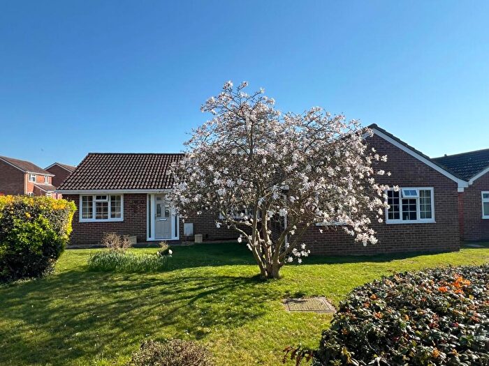 3 Bedroom Detached Bungalow For Sale In Holbury, Southampton, Hampshire, SO45