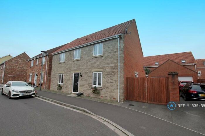 4 Bedroom Detached House To Rent In Marjoram Way, Portishead, Bristol, BS20