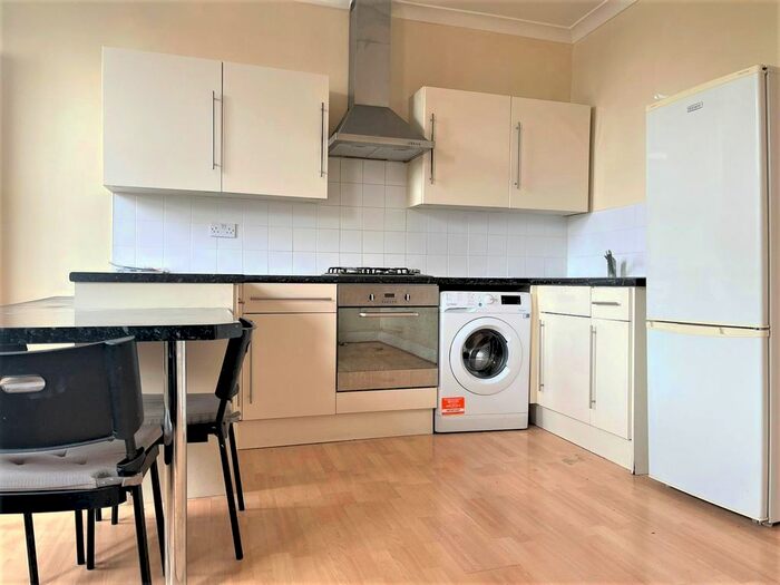 2 Bedroom Flat To Rent In London Road, , Croydon, CR0