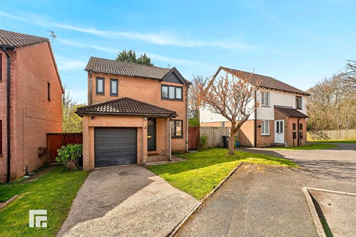 3 Bedroom Detached House For Sale In Grantham Close, Cardiff, CF5