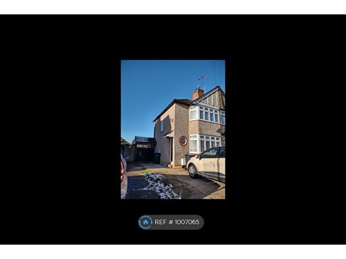 3 Bedroom Semi Detached House To Rent In Granville Avenue, Feltham, TW13