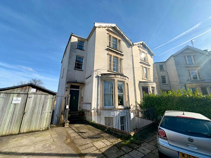 2 Bedroom Apartment To Rent In Redland, Hampton Park, BS6