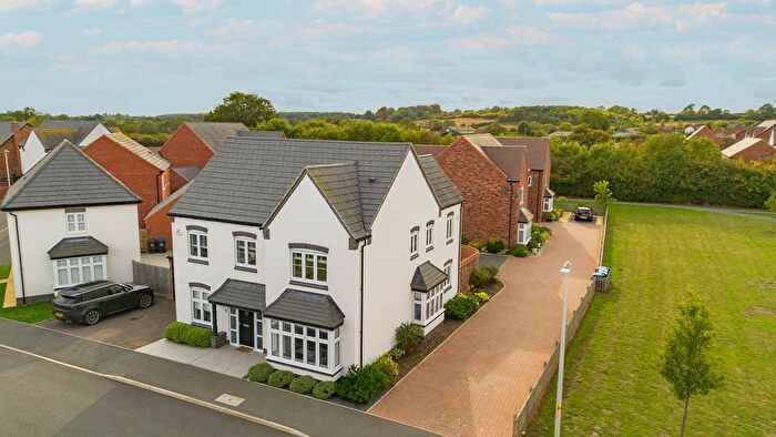 4 Bedroom Detached House For Sale In Icetone Way, Bishops Itchington, CV47