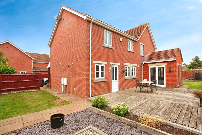 4 Bedroom Detached House For Sale In Barbers Drove North, Crowland, Peterborough, PE6