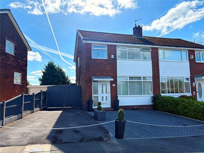 3 Bedroom Semi Detached House For Sale In Glamis Avenue, Heywood, Greater Manchester, OL10