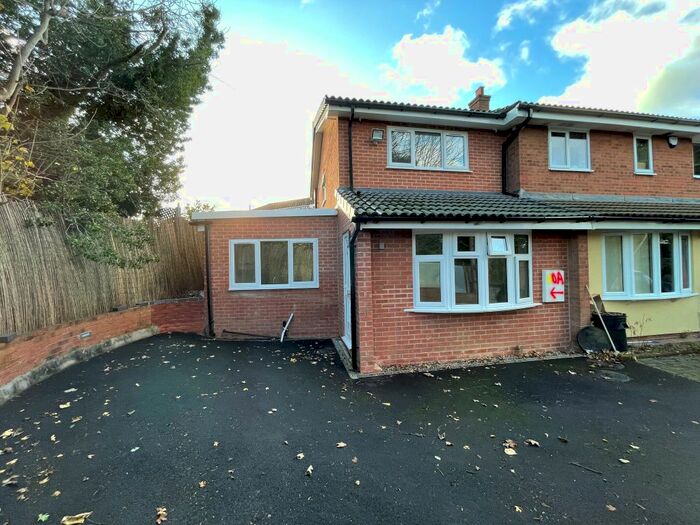 2 Bedroom Semi-Detached House To Rent In Webb Lane, Hall Green, Birmingham B28