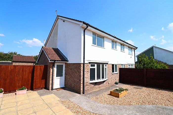 2 Bedroom Property For Sale In Marine Drive, Burnham-On-Sea, TA8