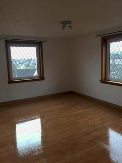 3 Bedroom Flat To Rent In Dancing Cairns Crescent, Aberdeen AB16