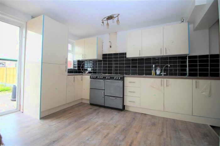 3 Bedroom Terraced House To Rent In Lamberhurst Road, Dagenham, RM8